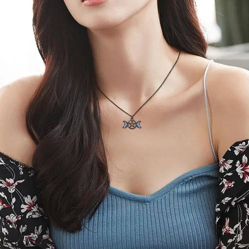 Vista 2 de URONE Hecate - Collar de plata 925 con colgante Wicca de Hécate con dije de diosa triple luna, joyería Wiccana, regalos para mujer