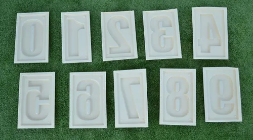 Vista 4 de Venta Set de 0-9 Números 10 Moldes de Plástico Hormigón o Yeso Jabón Molde D22 (180 mm (7.09in))