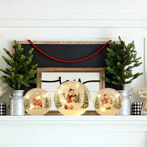 Vista 9 de YEAHOME Decoraciones de Navidad para interiores, juego de 3 bolas de cristal agrietadas de muñeco de nieve con luces LED, decoración del hogar