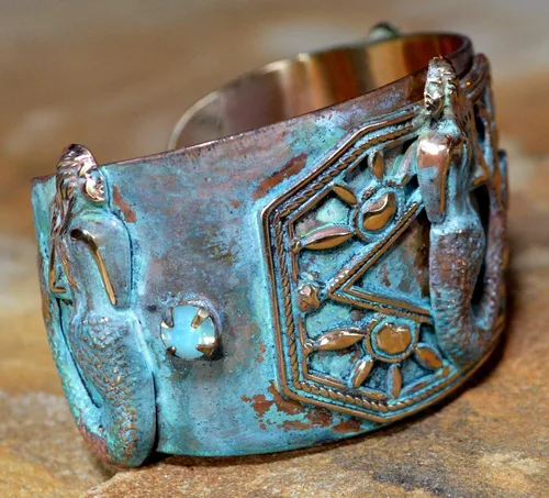 Vista 3 de Elaine Coyne - Pulsera de sirena con diseño de pátina