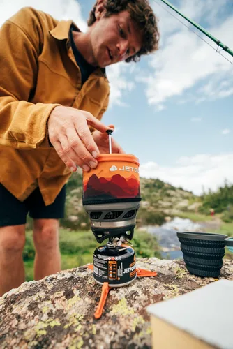 Vista 4 de Jetboil Cafetera de prensa francesa de silicona Estufas de camping y mochilero, 33.8 fl oz Grande