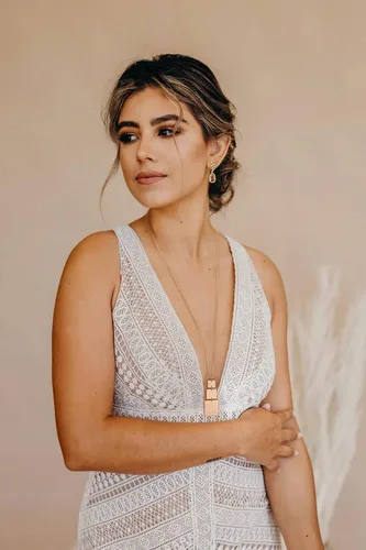 Vista 6 de PERNNLA PEARL Collar largo con colgante de disco para mujer, chapado en oro de 18 quilates, cadena de suéter de moda