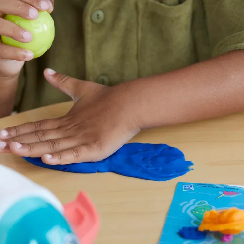 Vista 12 de Play-Doh Airplane Explorer - Juego de iniciación, juguetes preescolares para niñas y niños de 3 años y más con Jet, tapete de juego de mapa