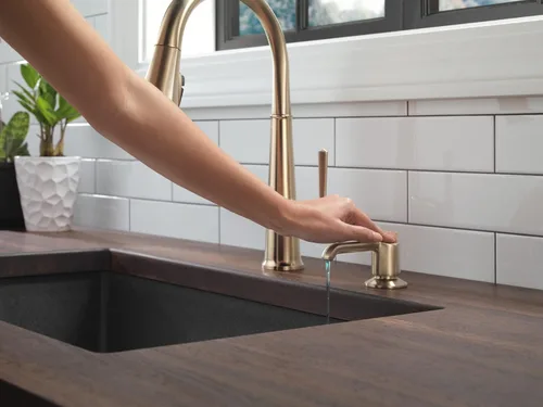 Vista 3 de Delta RP101188CZPR Dispensador de jabón Emmeline, Lumicoat Champagne Bronze