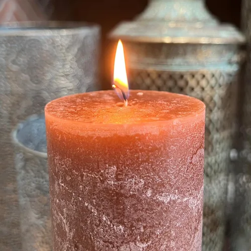 Vista 5 de Juego de velas de pilar de 3 piezas, cera de parafina, 68 horas de tiempo de combustión, mecha de algodón, tonos de ámbar jaspeado, marrón rústico