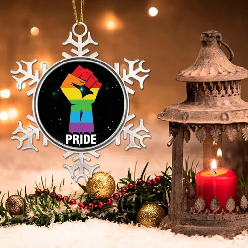 Vista 3 de Adorno de Navidad de metal gay con copo de nieve de metal, orgullo de la paz, adornos de Navidad LGBTQ con derechos de igualdad, decoraciones