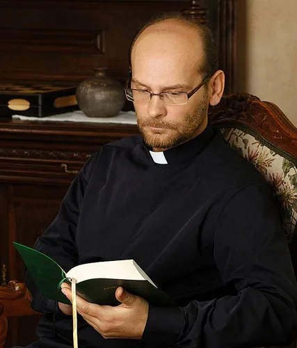 Vista 2 de Camisa Clergy de manga larga sin planchado, ajuste clásico en color negro