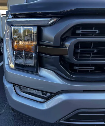 Vista 21 de Rejilla Accent Trim - Compatible con F-150 2021-2023