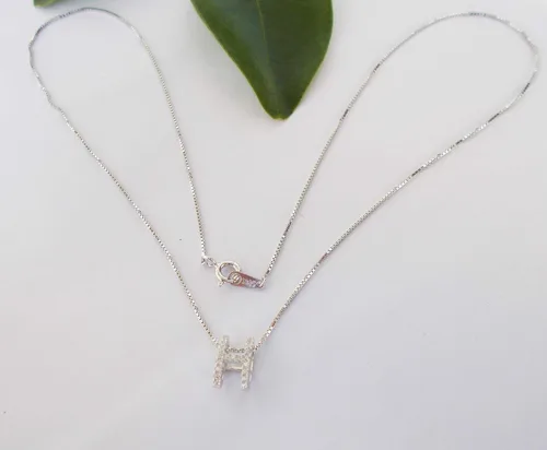 Vista 4 de Collar con colgante de alfabeto H de plata de ley 925, chapado en oro blanco cristalino, regalos de joyería para mujeres, 16 pulgadas - plata