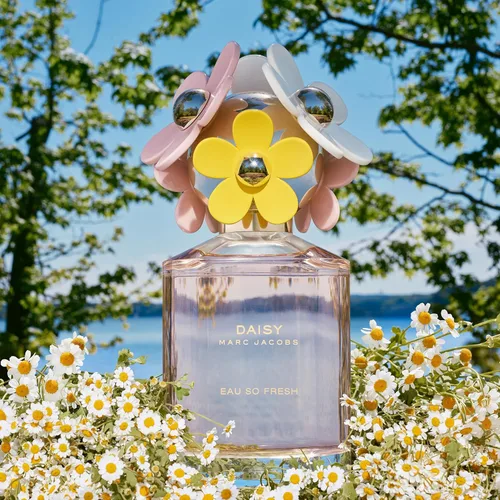 Vista 6 de Marc Jacobs Daisy Eau So Fresh Eau de Toilette – Fresh Floral Women's Perfume – With Notes of Raspberry, Wild Rose, Grapefruit & Soft Musks