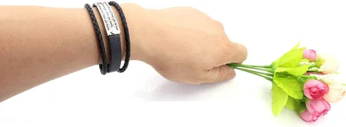 Vista 3 de Regalos inspiradores para mujeres con texto en inglés "You are Loved You are Valued You are Beautiful", pulsera inspiradora de cuero apilable