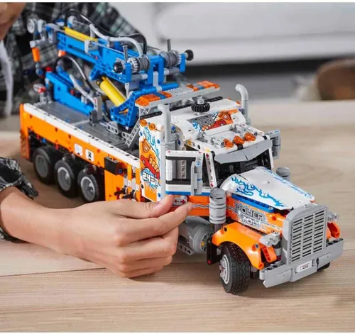 Vista 5 de Lego 42128 Technic - Camión de remolque resistente con grúa de juguete para niños y niñas con funciones mecánicas, juego de construcción de modelos