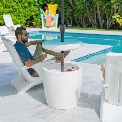 Vista 2 de Step2 Vero - Mesa de sombra para piscina, muebles portátiles de piscina y patio, se dobla como refrigerador, añade paraguas para sombra