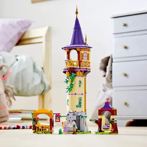 Vista 7 de LEGO Disney Princess Rapunzel's Tower 43187 Kit de juguetes de construcción de castillo y juego con 2 mini muñecas de película enredada, idea