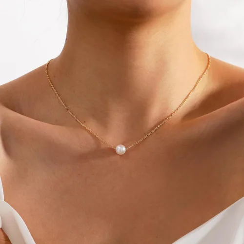 Vista 2 de TOBENY Collares de perlas para mujer, chapado en oro de 14 quilates, hecho a mano, gargantilla de perlas de imitación blanca, delicado collar