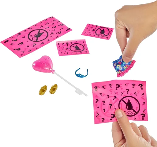 Vista 5 de Muñeca Barbie Color Reveal con 6 sorpresas: 4 bolsas con falda o pantalón zapatos tiara y globo el agua revela el aspecto de la muñeca