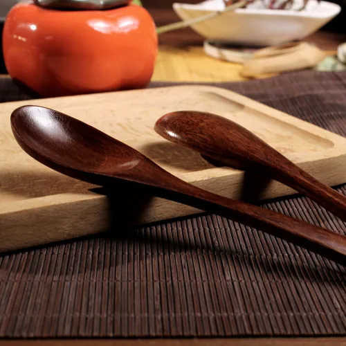 Vista 5 de 2 cucharas de madera natural nanmu de 6 pulgadas y 5.9 in, cucharas de madera, cucharas de sopa, cucharas de servir, cucharadita de madera