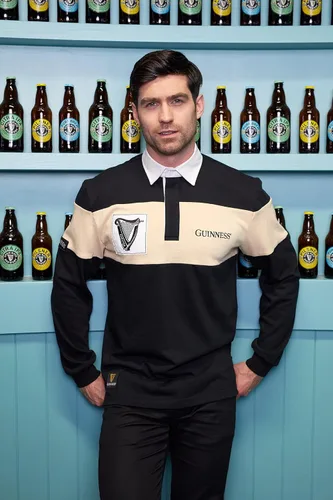 Vista 4 de Guinness Camiseta de rugby irlandés de manga larga para hombre, camiseta de rugby estilo polo para hombre, sudadera de cerveza