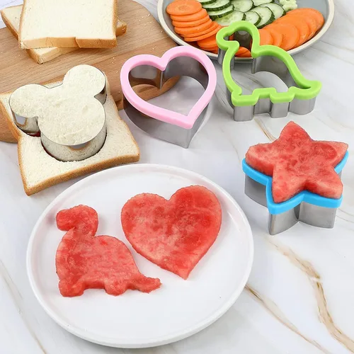 Vista 4 de Juego de cortadores y selladores de galletas mejorados Abruga para sándwich, cortador de verduras y sellos de frutas, molde con estrella