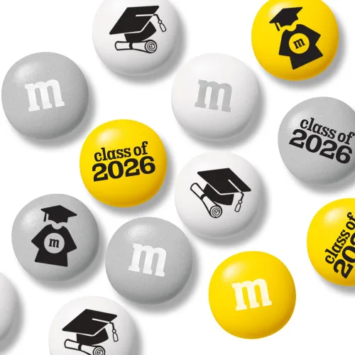 Vista 2 de M&M'S - Juego de recuerdos de fiesta de chocolate de graduación, 30 paquetes de 0.75 onzas, dulces M&M'S® de la clase 2026 con sombrero