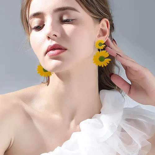 Vista 4 de YUNXI Aretes de margaritas de los años 60 y 70 para mujer, diseño de flor naranja, bohemios, aretes de joyería de pétalos de Hawaii, girasol, aretes