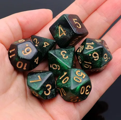 Vista 5 de Juego de dados poliédricos DND con brillo para juegos de rol de mazmorras y dragones (D&D) RPG, dados verdes mezclados con nebulosa negra