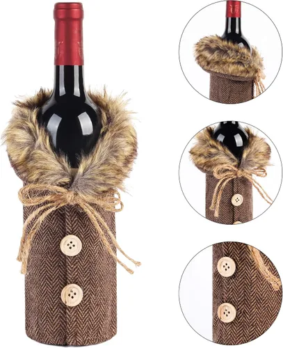 Vista 2 de Tanlee 4 fundas de suéter de Navidad a cuadros para botellas de vino con cuello de piel sintética y diseño de capa de botón para decoraciones