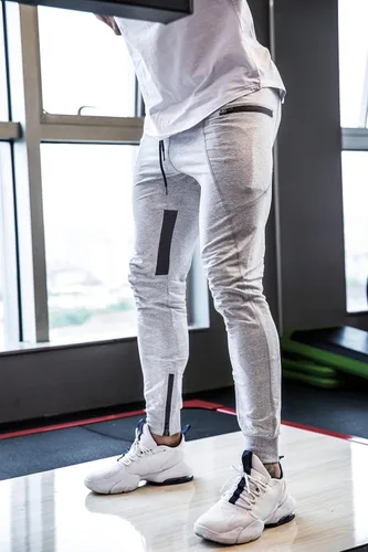 Vista 5 de FIRSTGYM Pantalones deportivos para hombre, ajustados, para entrenamiento, malla en el muslo, con bolsillos con cremallera