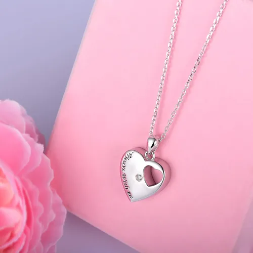 Vista 2 de YLT 925 - Collar de plata de ley para cenizas con colgante de urna de corazón para mujer