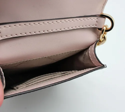 Vista 5 de Michael Kors Carmen Small Logo Smartphone Crossbody Bag