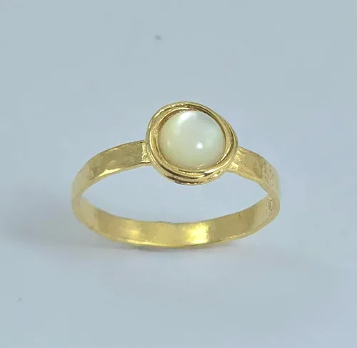 Vista 39 de Anillo de oro de piedras preciosas, anillo de piedra chapada en oro de 14 quilates, anillo de piedra apilable, anillo de oro de piedra pequeña