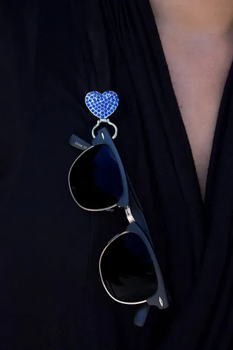 Vista 5 de Elegantes gafas de lectura simples rectangulares bisagra de resorte diseño delgado ajuste cómodo