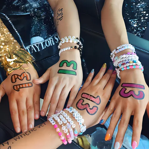 Vista 3 de Calcomanías de tatuaje número 13 que brillan en la oscuridad, paquete de 48 (32 brillantes + 16 regulares), tatuajes temporales impermeables