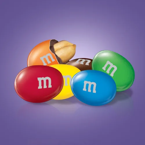 Vista 4 de M&M'S Bolsa de 10.1 onzas de caramelo de chocolate negro de maní