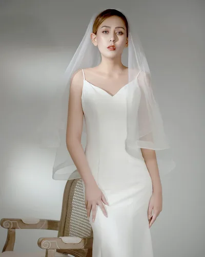 Vista 4 de 2-Tier Womens Bridal Wedding Veil with Comb Simple Soft Tulle Fingertip Elbow Veil Bachelorette Party Wedding Veil