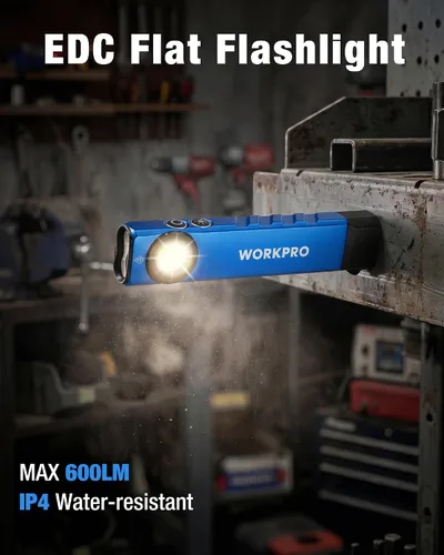 Vista 2 de WORKPRO linterna recargable de trabajo, linterna de bolsillo plana de 600 lúmenes con luz UV, base magnética y clip, linterna LED EDC delgada