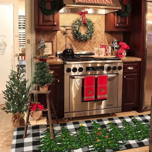 Vista 4 de Juego de 2 alfombras y tapetes de cocina de Feliz Navidad, a cuadros, pan de jengibre, chocolate caliente, Navidad, invierno, vacaciones, fregadero