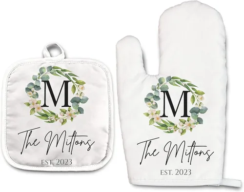 Vista 36 de Angela's Kitchen - Juego de guantes de horno personalizados y soporte para ollas Regalos de cocina personalizados Inauguración de la casa