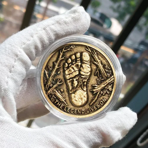 Vista 2 de Sasquatch Forest Wilderness Legend Challenge Coin 1.57
