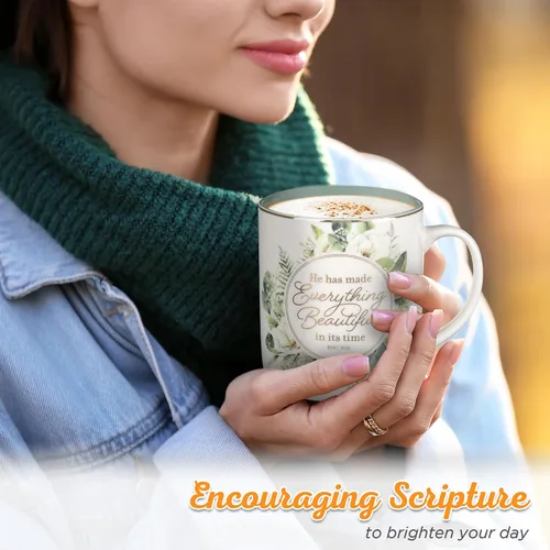 Vista 4 de Christian Art Gifts Taza grande de cerámica inspiradora para café y té con texto en inglés «Everything Beautiful Encouraging Bible Verse»
