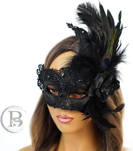 Vista 2 de Máscara de plumas burlesque, máscara de encaje de Mardi Gras para mujer, disfraz de plumas de pavo real, máscara de brocado veneciano