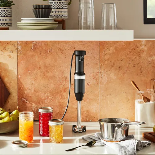 Vista 5 de KitchenAid Batidora de mano con cable de velocidad variable KHBV53, negro mate