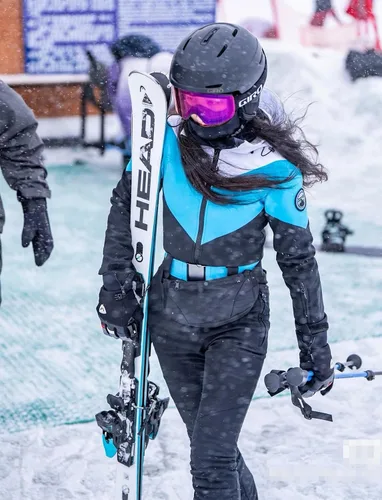 Vista 71 de GSOU SNOW Traje de esquí para mujer, traje de nieve delgado de una pieza, chaqueta de nieve, impermeable, resistente al viento, deportes al aire