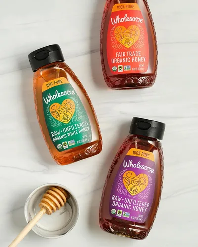 Vista 4 de Wholesome Sweeteners Botella de miel blanca cruda orgánica sin filtrar de 16 onzas, 100% pura, certificado de comercio justo, proyecto sin OMG