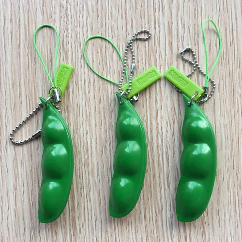 Vista 5 de Acerich Paquete de 3 llaveros Edamame Fidget Toys – Squeeze-a-Bean Puchi Puti Mugen Llavero Guisante Llavero Soja Juguetes Regalo