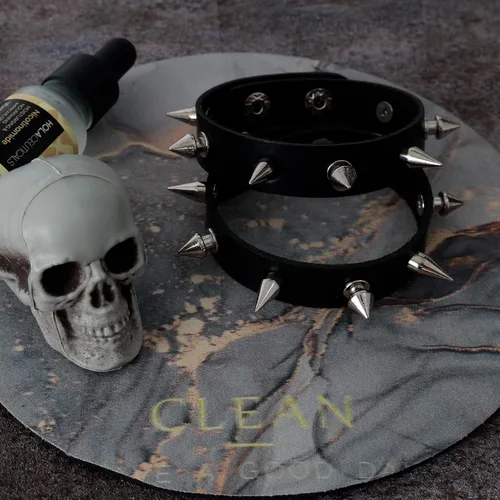 Vista 6 de Manfnee Pulsera de cuero punk, pulsera trenzada con remaches para hombres y mujeres, ajustable