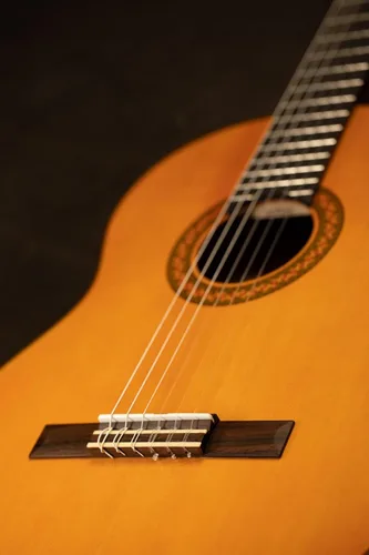 Vista 9 de Yamaha Guitarra clásica para alumnos, Natural, Talla full