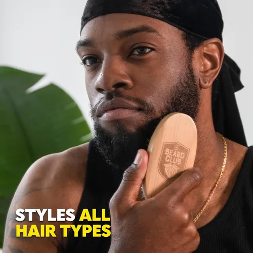 Vista 4 de The Beard Club - Juego de aseo con cepillo, peine, pinza y tijeras para barbas y bigotes de hombres - Set de regalo