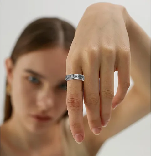 Vista 4 de FIBO STEEL Anillo giratorio de acero inoxidable para mujeres y hombres, anillos de banda para la ansiedad, luna y estrella, flores, juego de anillos