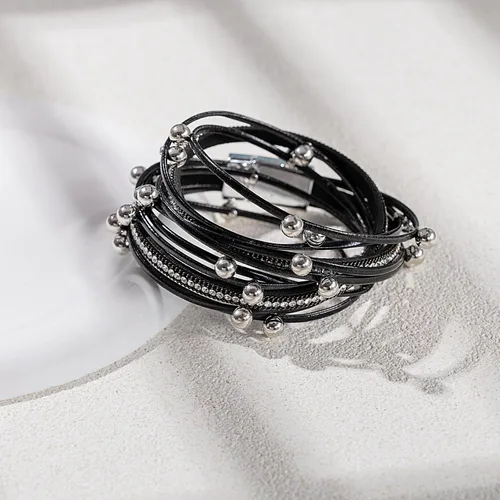 Vista 5 de FANCY SHINY Pulsera de cuero con cuentas bohemias, pulseras góticas apilables con cierre magnético